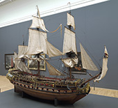 Model van de <em>William Rex</em>. Dit grote scheepsmodel werd in 1698 gebouwd op aanwijzingen van de scheepmakers Adriaen de Vriend, Adriaen Davidsen en Cornelis Moerman. Het is gebouwd op de Vlissingse werf van de Admiraliteit van Zeeland en is bewapend met 74 stukken. Het model kan niet met zekerheid worden geïdentificeerd met een bestaand linieschip. Het sierde lange tijd de vergaderkamer van de Raden ter Admiraliteit in de Abdij van Middelburg. De naam <em>William Rex</em> verwijst naar stadhouder Willem III, die vanaf 1688 ook koning (rex) van Engeland was en bovendien Eerste Edele van Zeeland.