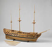 Model van een linieschip. Het linieschip <em>Vrijheid</em>, 179 voet lang en 74 stukken, werd in 1782 in Amsterdam gebouwd onder leiding van Willem Lodewijk van Gent. De <em>Vrijheid</em> was het vlaggenschip van de Nederlandse vloot tijdens de Slag bij Kamperduin (11 oktober 1797) onder bevel van schout-bij-nacht Jan Willem de Winter en werd na zware schade en zware verliezen veroverd door de Britten.